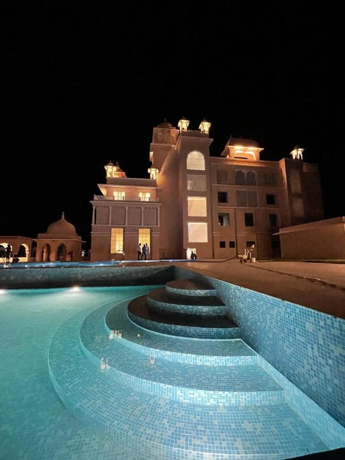 The Utopia Resort Sanchi Bagian luar foto