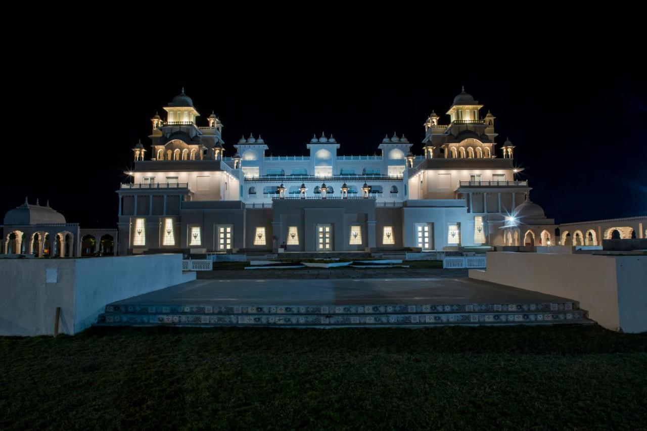 The Utopia Resort Sanchi Bagian luar foto