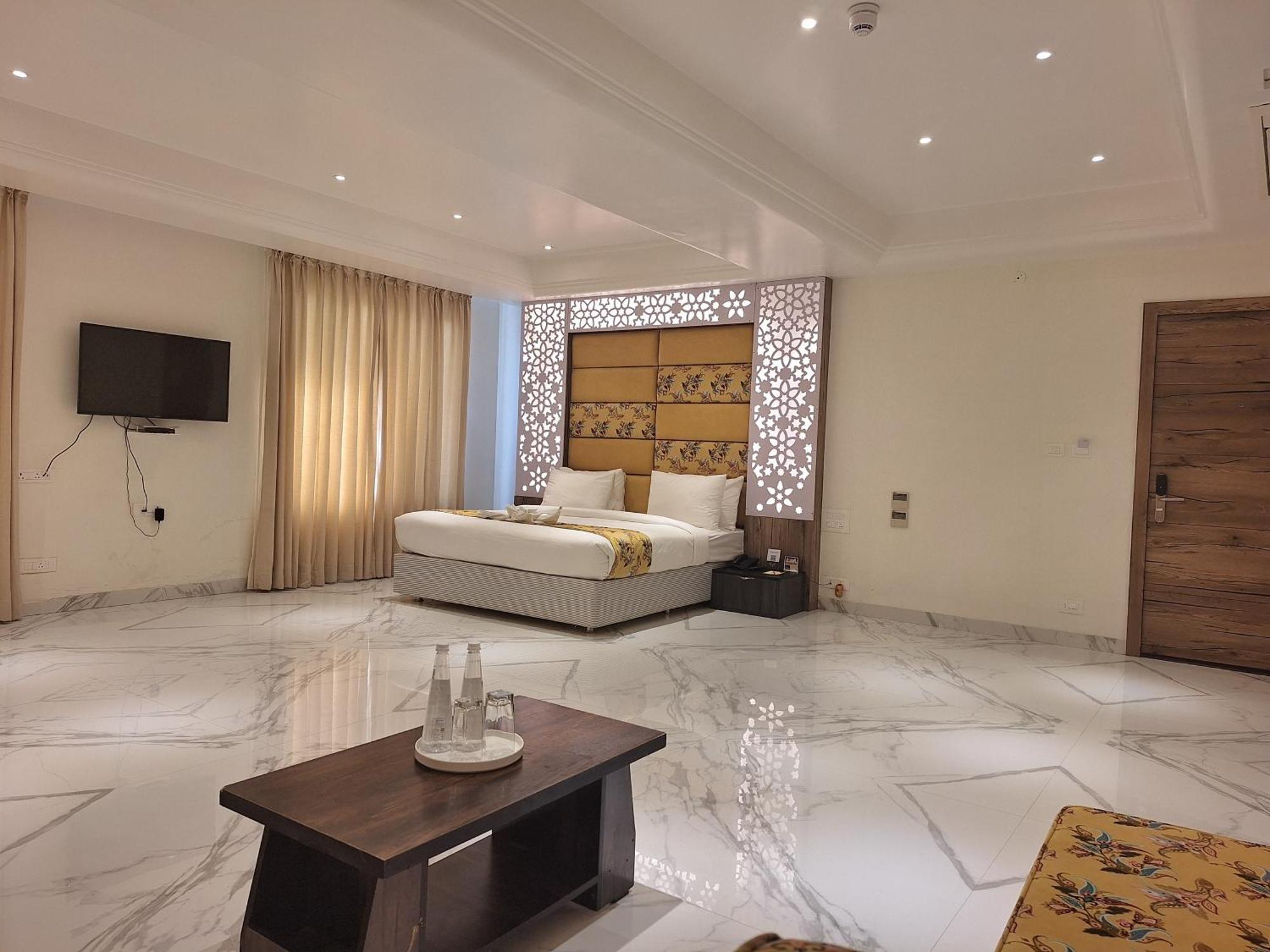 The Utopia Resort Sanchi Bagian luar foto
