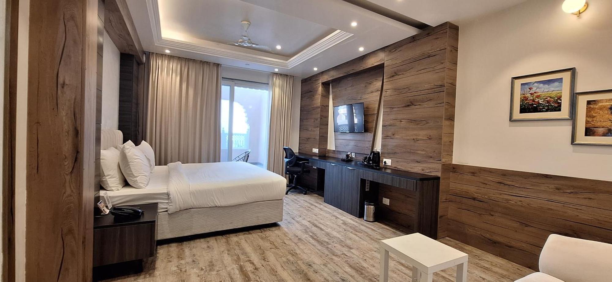 The Utopia Resort Sanchi Bagian luar foto