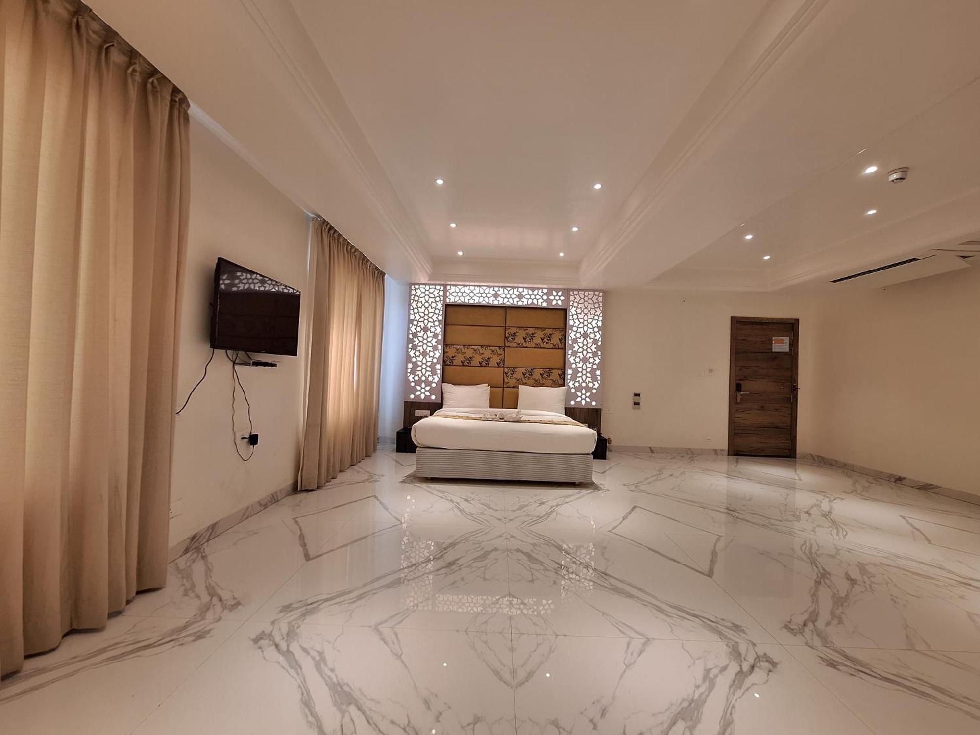 The Utopia Resort Sanchi Bagian luar foto